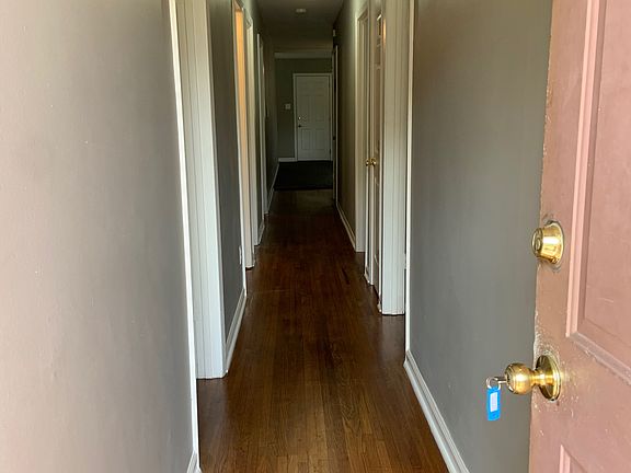 2nd image of 1000 Bishop Lindsey Ave