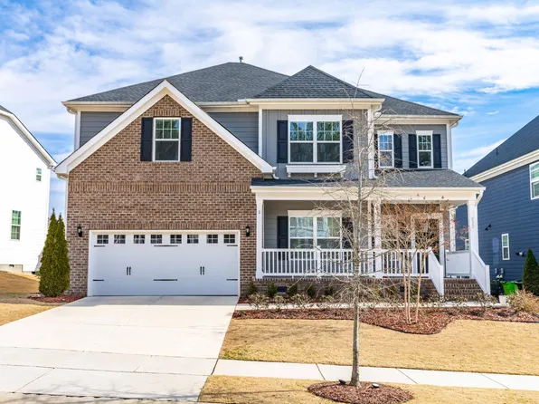 233 Cahors Trl, Holly Springs, NC 27540