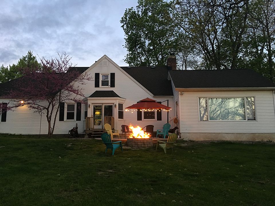 2nd image of 929 Ridge Rd
