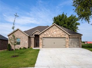 3300 SW Brittany Rd, Bentonville, AR 72712