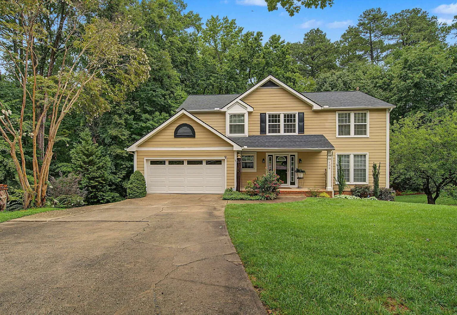 4 bed, 2.5 bath, 3465 sqft, $3,595 — Photo 3