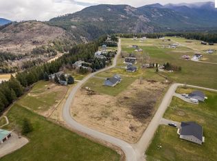 4 E Mountain View Rd, Moyie Springs, ID 83845