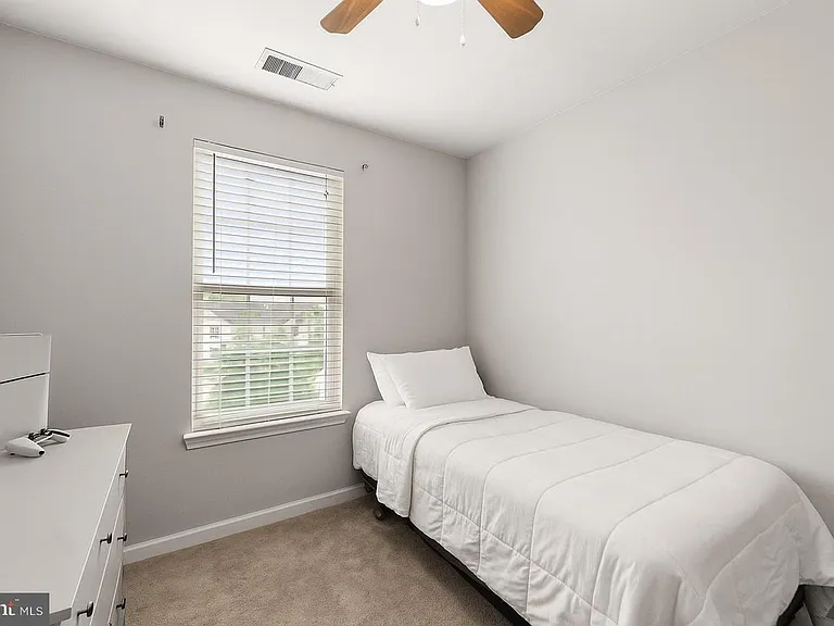 5758 Barts Way — Photo 10