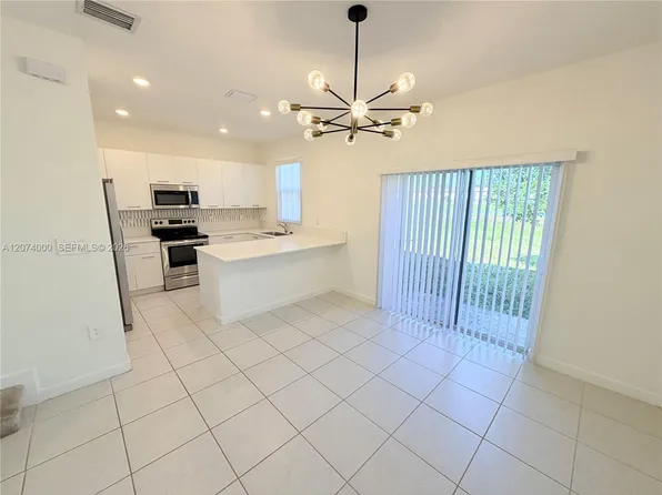 12432 NW 23rd Ct, Miami, FL 33167