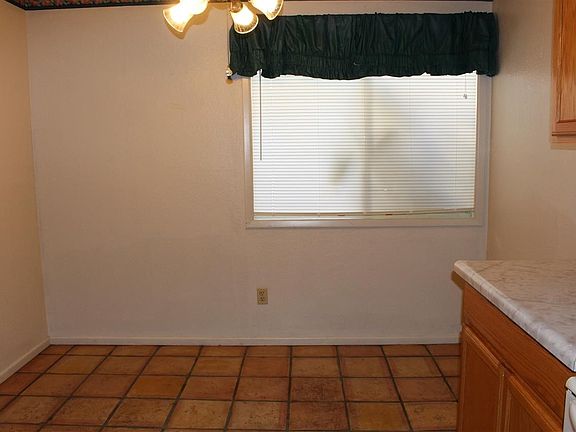 4th image of 1416 E Cypress Point Dr