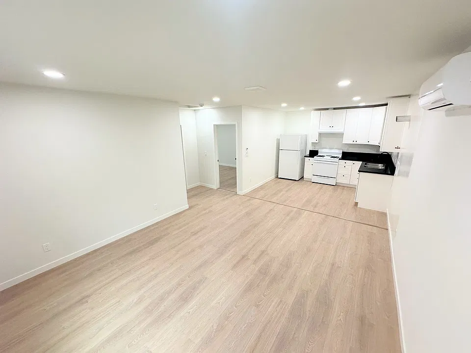 Beautiful 2 bedroom! Don't Miss out