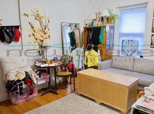 110 Myrtle St #1, Boston, MA 02114