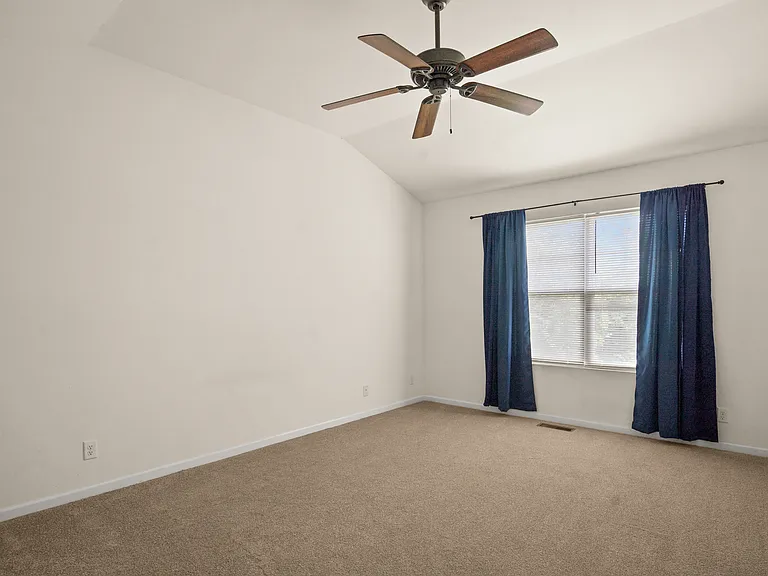6N335 Whitmore Cir #D — Photo 17
