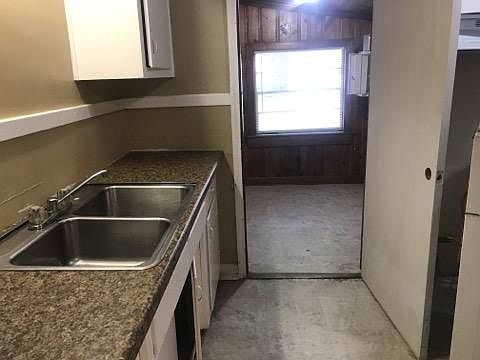 2nd image of 3541 Mayflower Ave