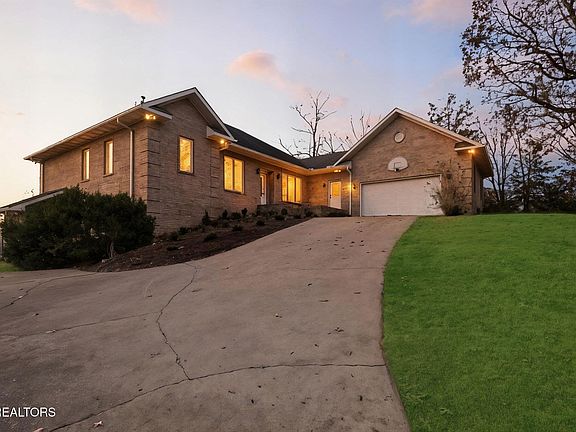 2nd image of 310 Teague Ln