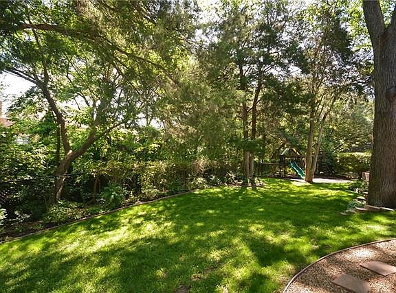3rd image of 1521 Rocky Creek Cir