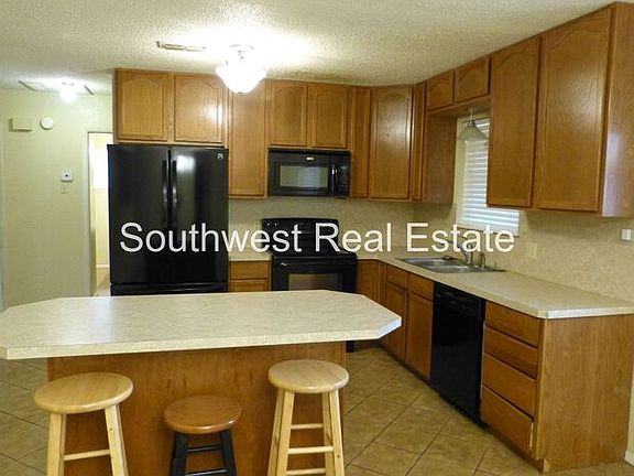 5th image of 3704 Ray Hardy Dr