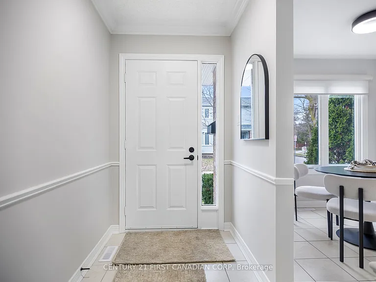 189 Homestead Cres #25 — Photo 4