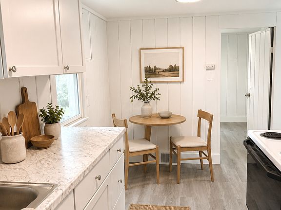 2nd image of 7000 Frey Ct #2
