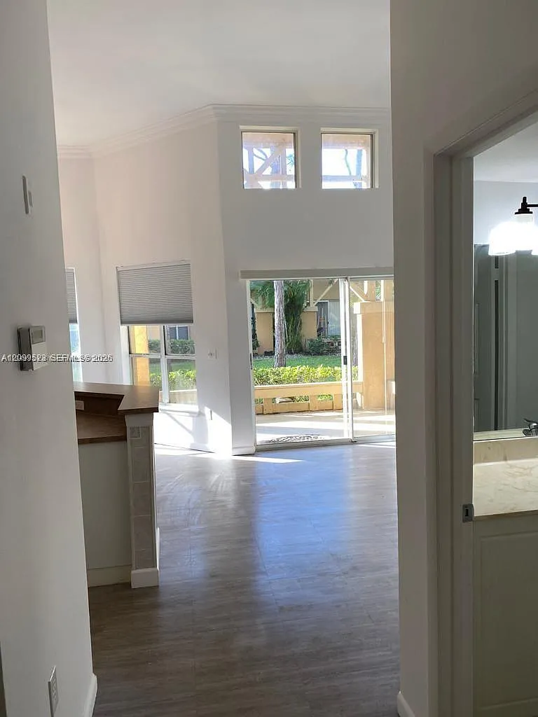 Palm Lake Condo — Photo 4