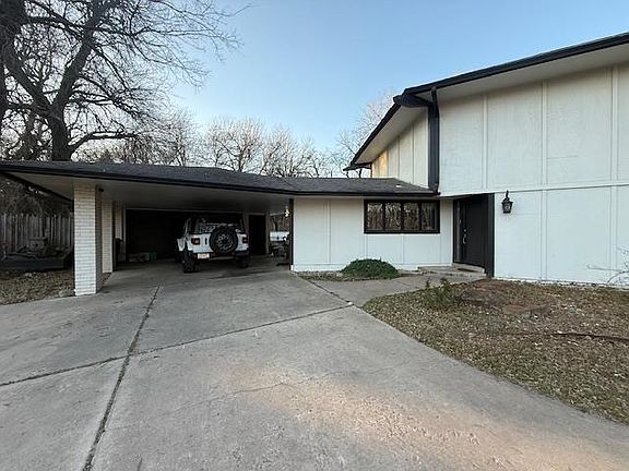 2nd image of 40 Woodlands Dr