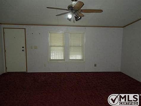 2nd image of 405 Southwest Cir