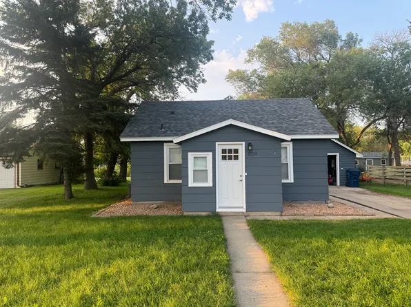 1119 1st Ave SE, Watertown, SD 57201