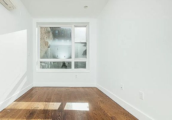 3rd image of 11 Halsey St #1B