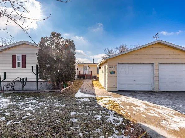 400 11th Ave NW, West Fargo, ND 58078