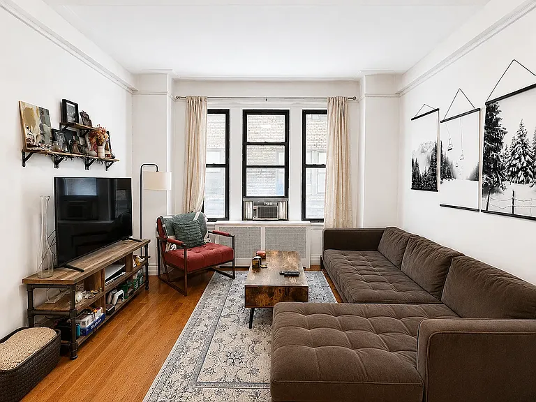 618 Amsterdam Ave #2C — Photo 1