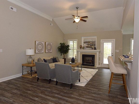 3rd image of 144 Elvenia Cir