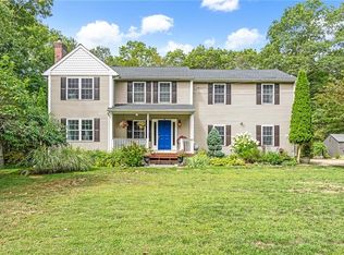 317 Tomaquag Rd, Ashaway, RI 02804