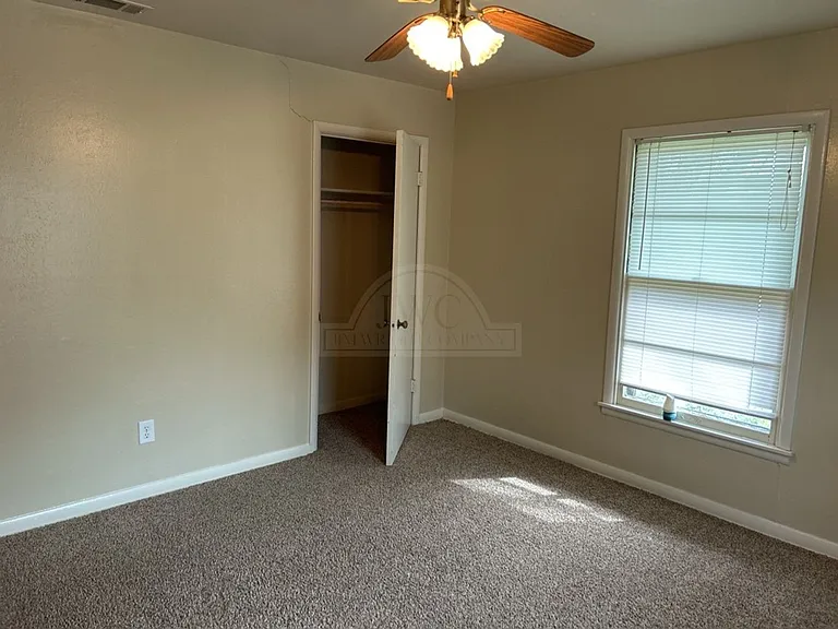 408 Allen St — Photo 20
