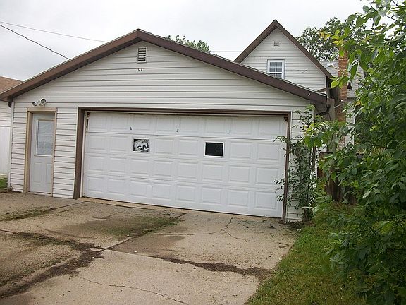 4th image of 203 S 2nd St