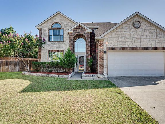 4th image of 3825 English Oak Dr