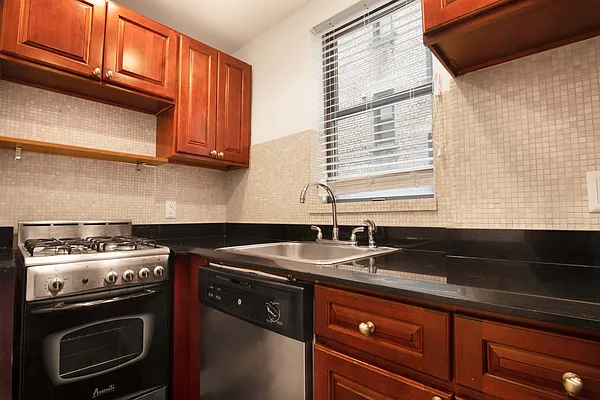 Rented by WAM Partners - William Moses Co. | media 39