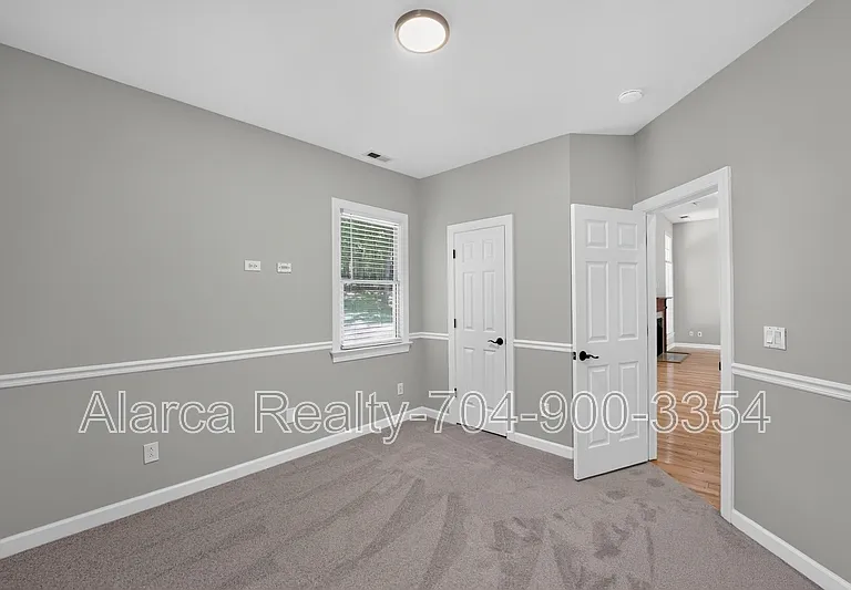 12736 Wetherburn Ln — Photo 10