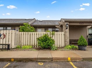 62340 Arlington Cir UNIT 5, South Lyon, MI 48178