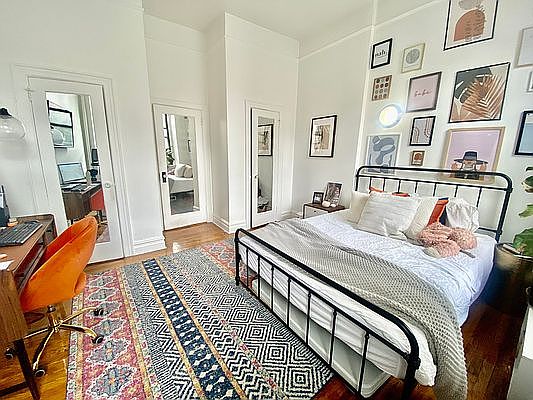 5th image of 265 W 20th St APT 2W