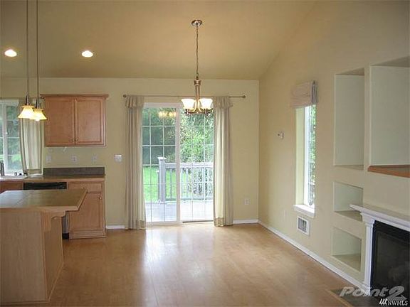 5th image of 104 Leeward St NW