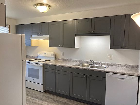 4th image of 1707 Western Ave #6