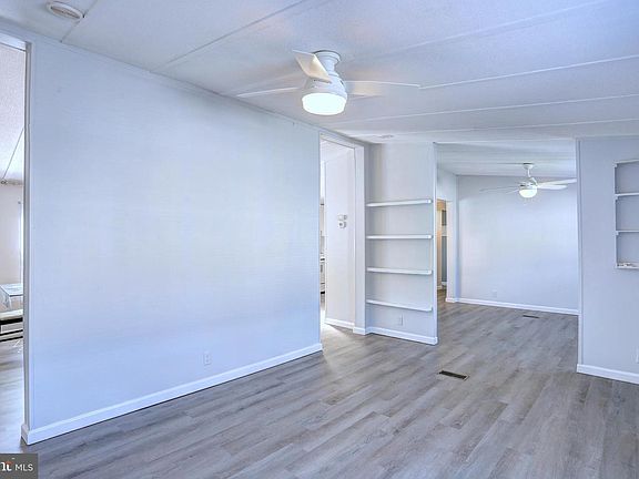 5th image of 8353 Ashwood Rd #8353