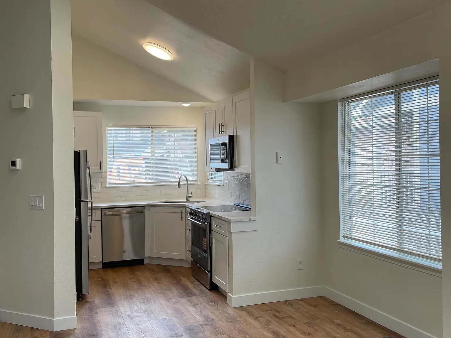 8036 Decatur St — Photo 3
