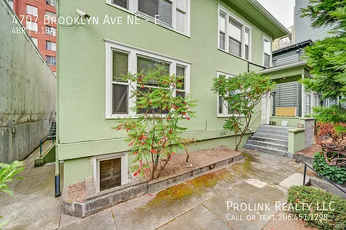 4707 Brooklyn Ave NE #E Photo 1