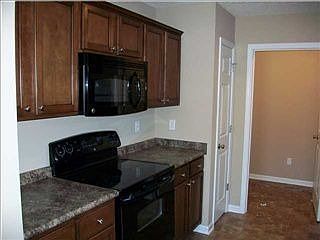 4th image of 2313 7th St E