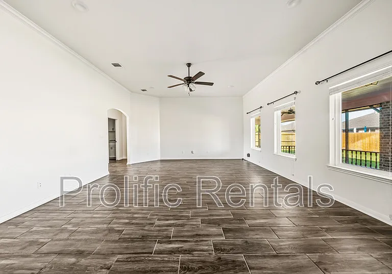 5301 Primavera Ln — Photo 14