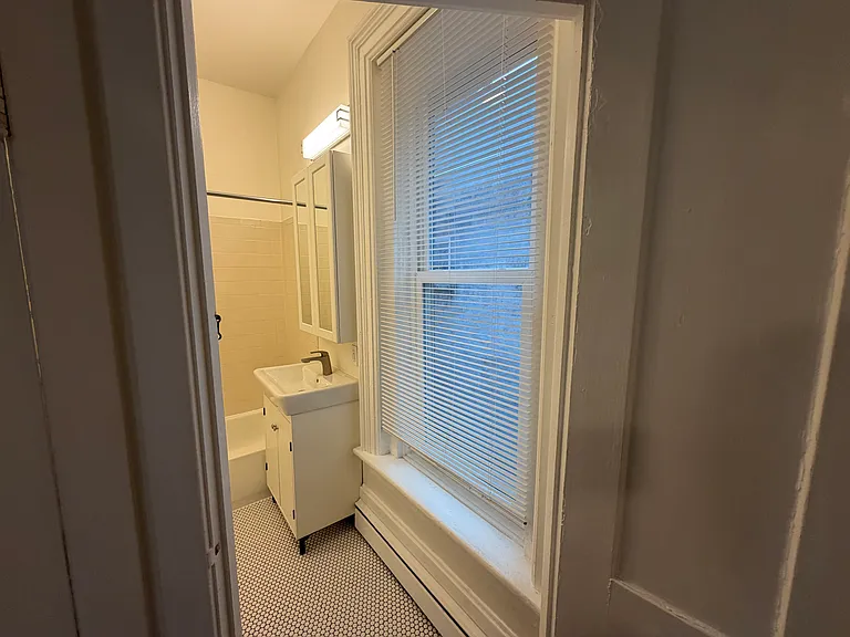 153 Allen St — Photo 33