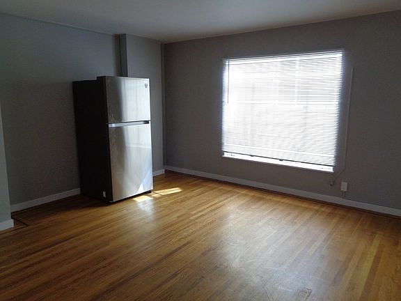 3rd image of 2936 14th Ave APT 104