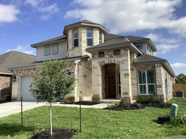 2144 Darst, Seguin, TX 78155