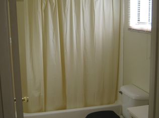 11609 Freeman Ave #B, Hawthorne, CA 90250