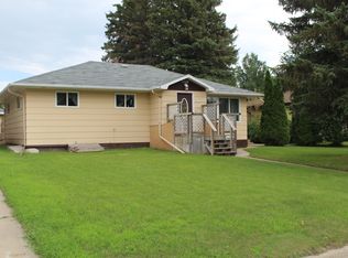 1532 4th Ave NE, Jamestown, ND 58401