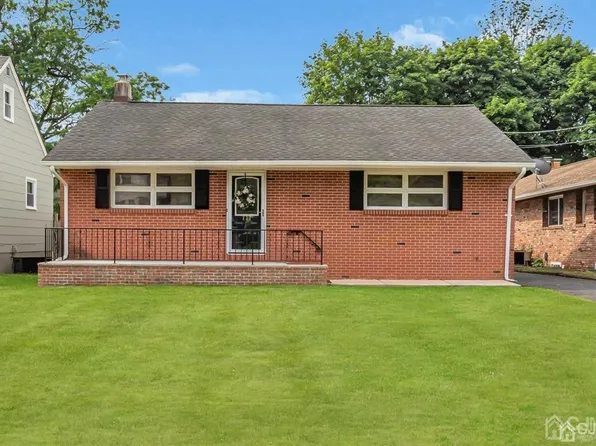 727 1st St, Dunellen, NJ 08812