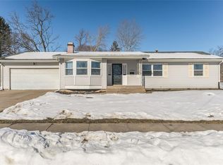 1204 Edingale Dr, Iowa City, IA 52246