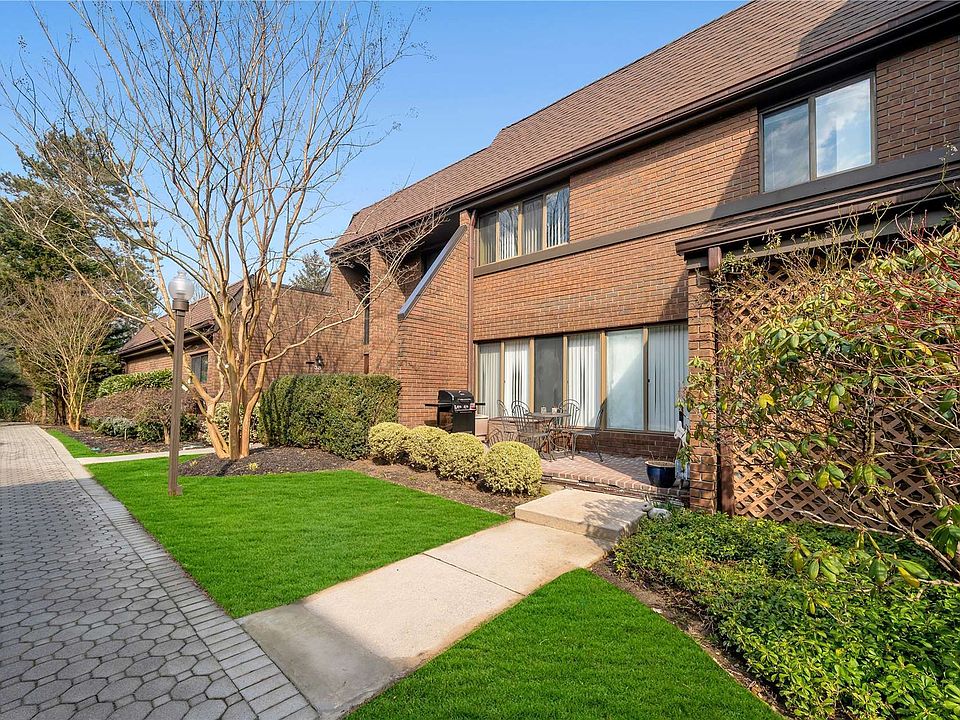 Acorn Ponds Development 60 Chestnut Hl Roslyn NY Zillow