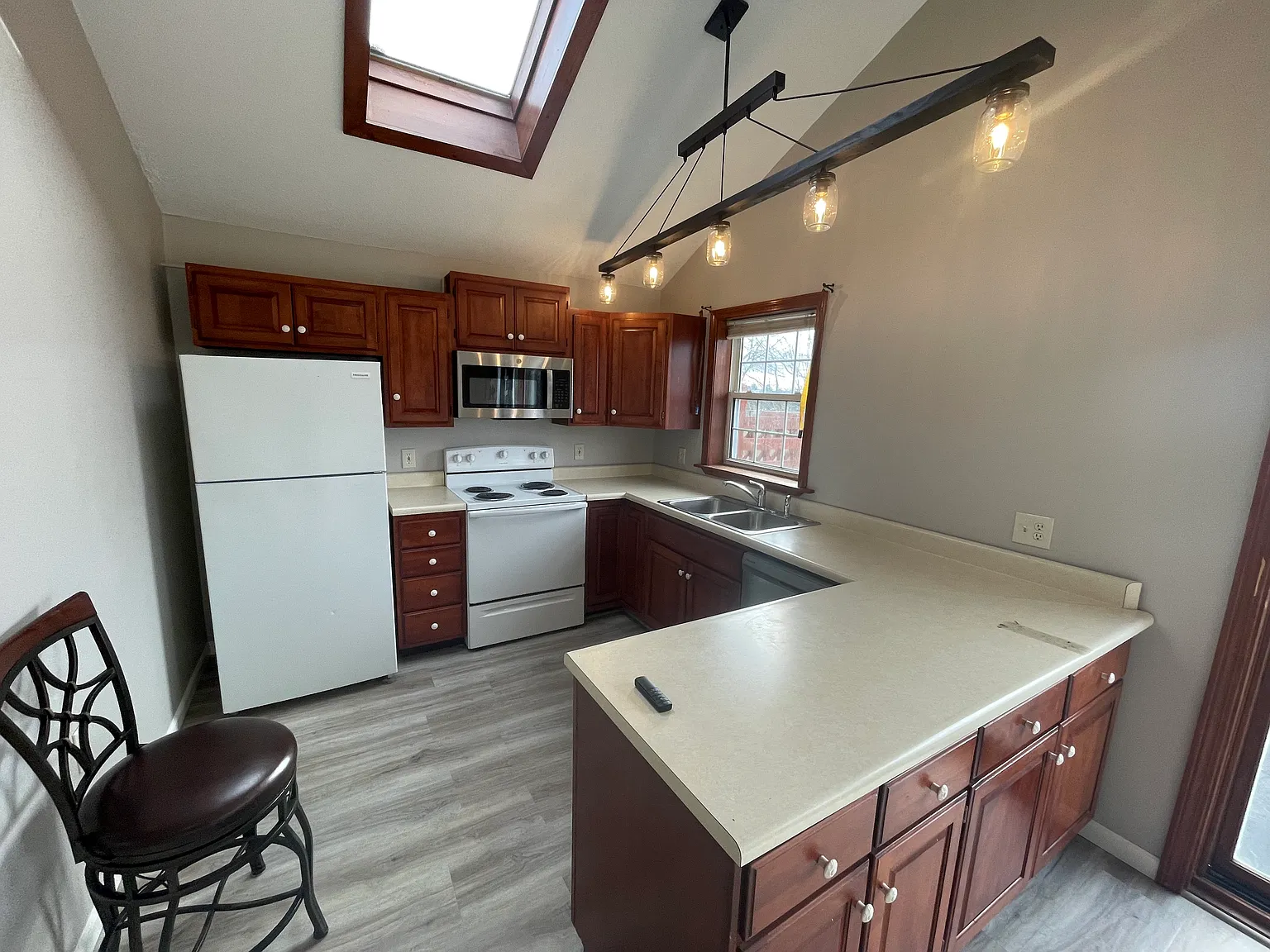24 Fairway Ln — Photo 4